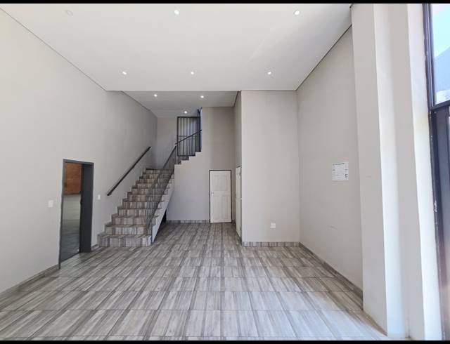 677M² WAREHOUSE TO LET IN COSMO BUSINESS PARK